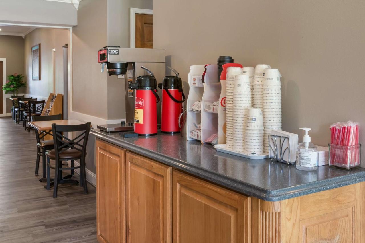 Surestay Hotel By Best Western Leesville Екстериор снимка